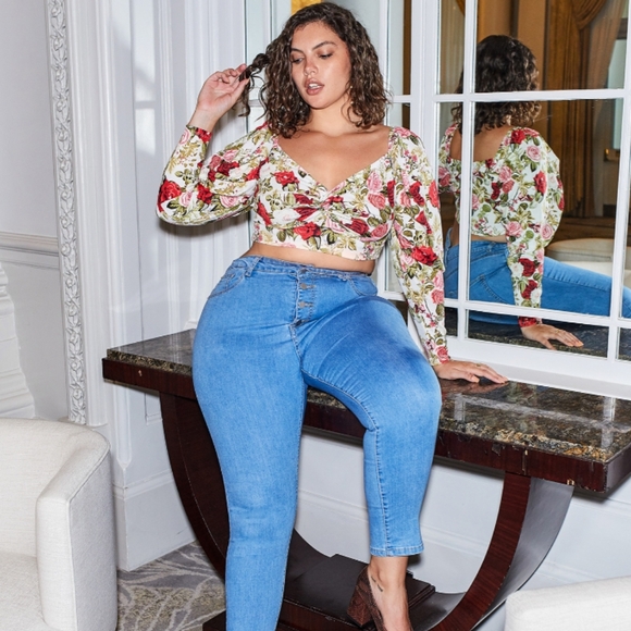 SHEIN floral puff sleeve crop top - Picture 3 of 8